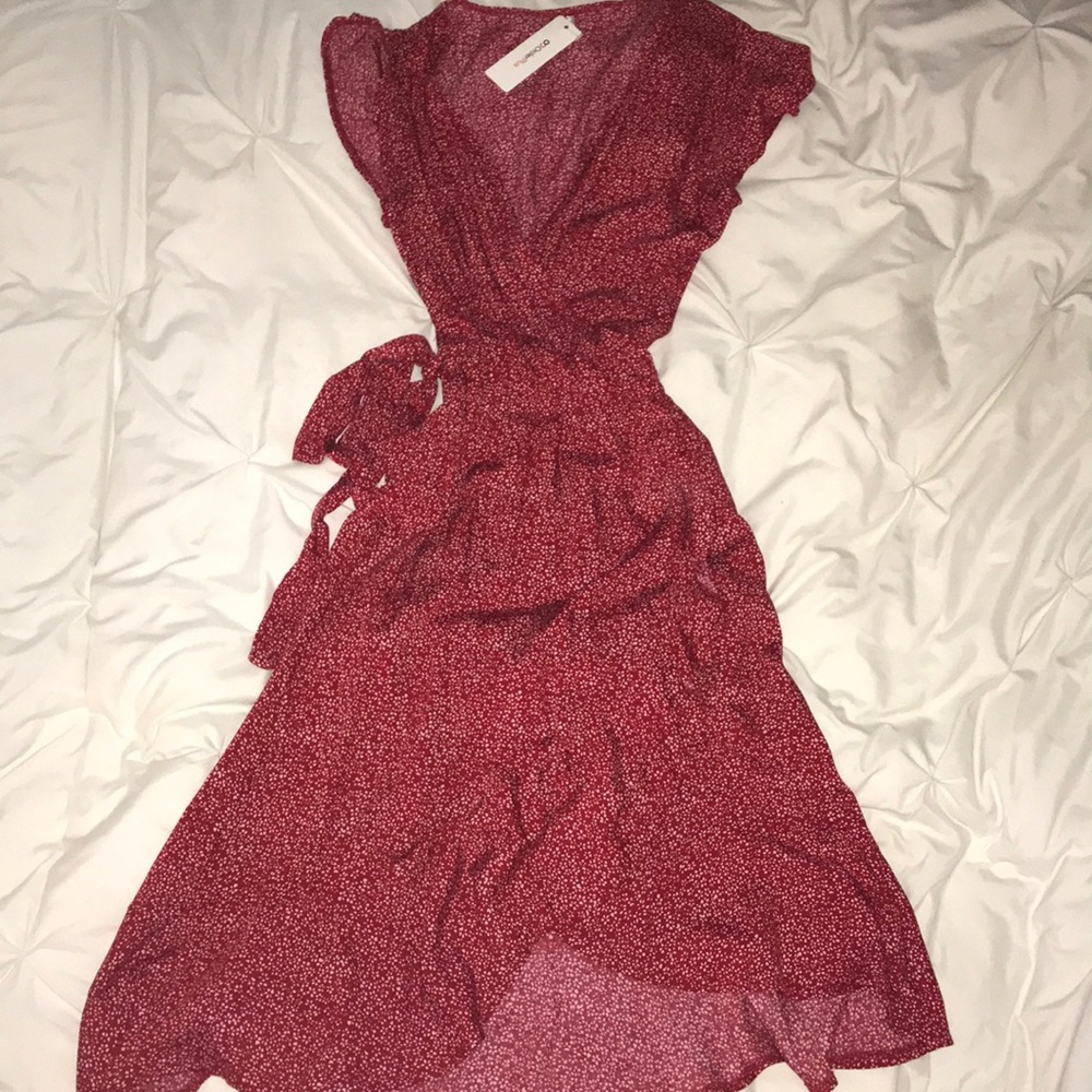 Order Plus Dress - Picture 2 of 5